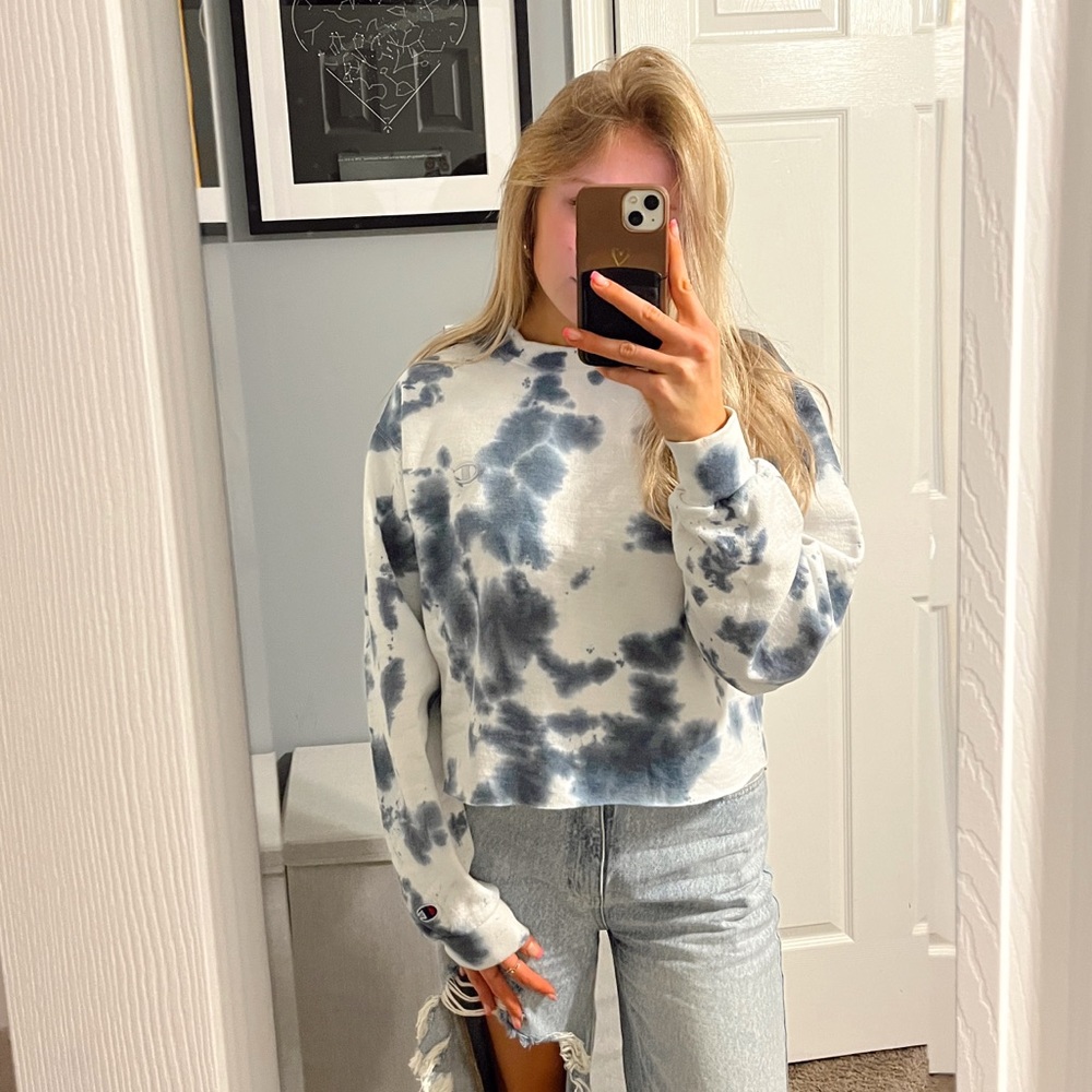 Champion Blue & White Tie Dye Cropped Crewneck